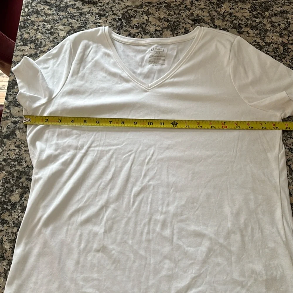 NWOT L.L. Bean 100% Supima cotton V-neck short sleeve T-shirt, size L White - Picture 6 of 10